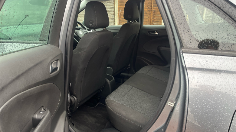 Vauxhall Crossland X 1.2T ecoTec [110] SE Nav 5dr [6 Speed] [S/S] Petrol Hatchback